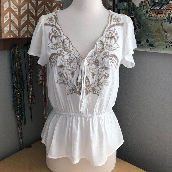 NWTs Love On A Hanger Embroidered Blouse - Coquette - Picture 3 of 6